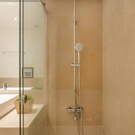 Chiado Mercy Ii Lisbona